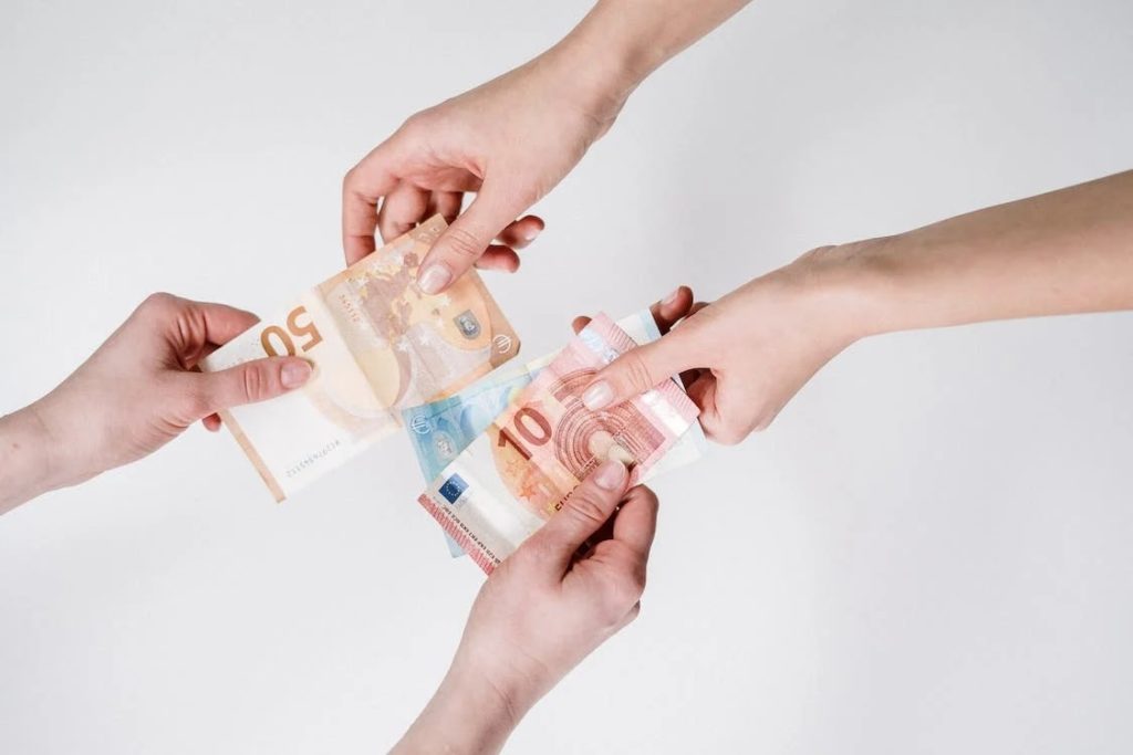 How much is a single parent allowance in Ireland