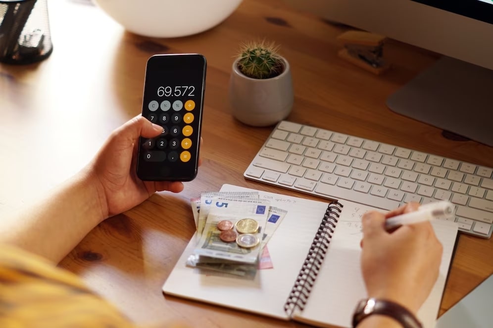 How much is the cost of living for students in Ireland