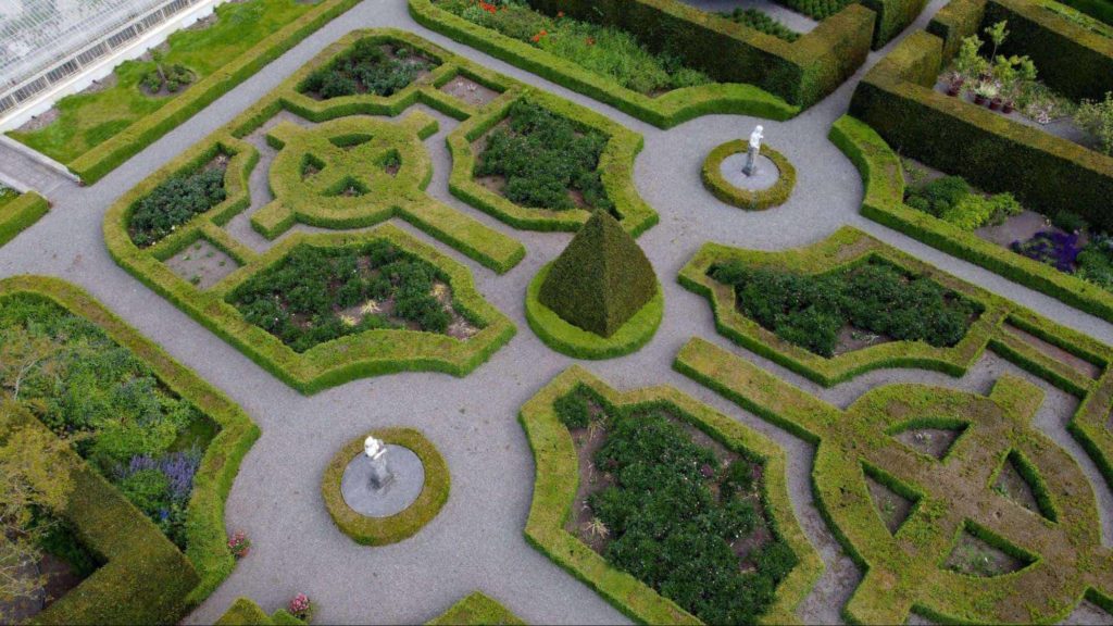 What does an Irish garden look like