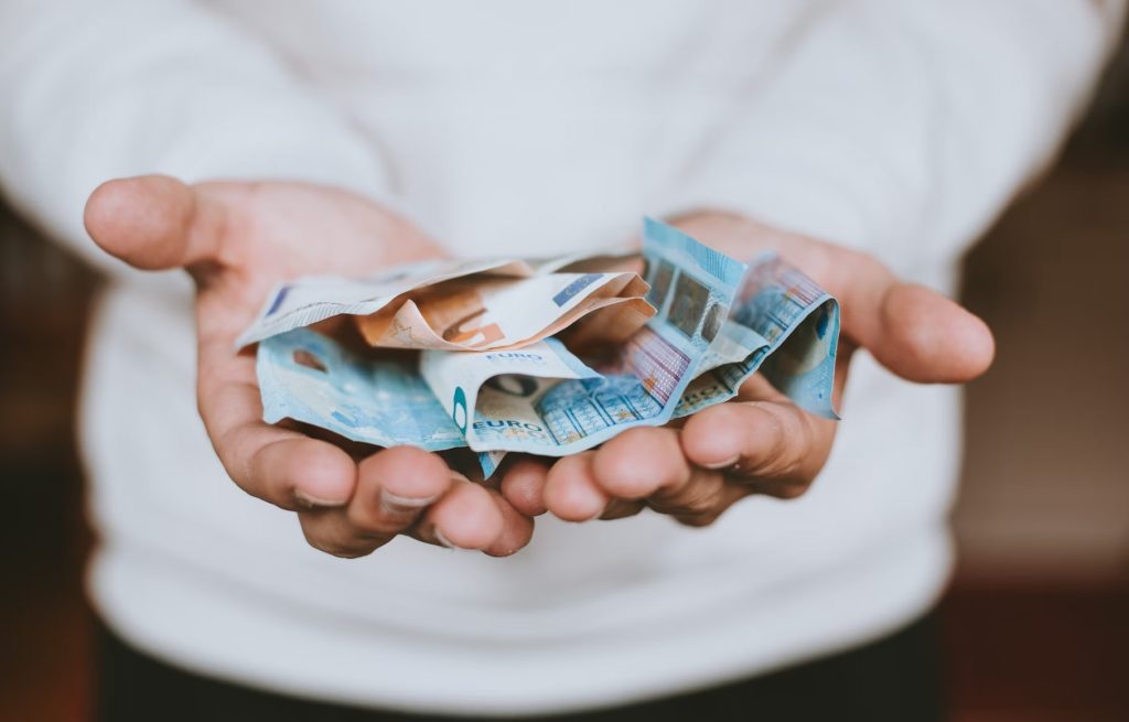 How much does it cost to live in Cork