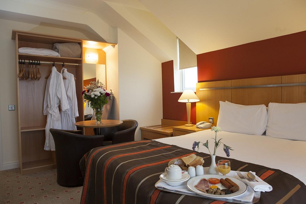 Lahinch Coast Hotel & Suites