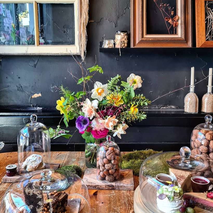 The Old Couch Café