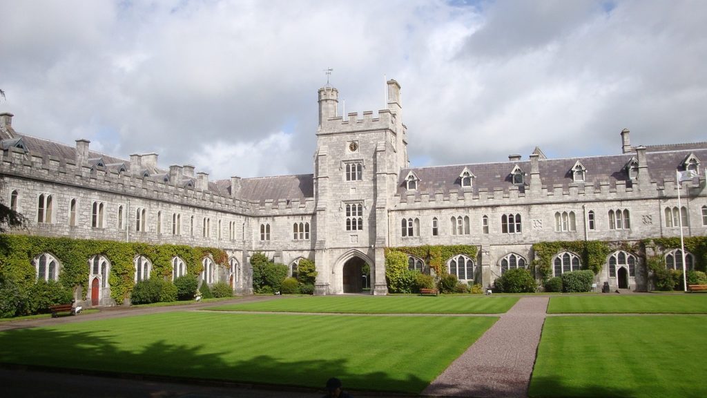 Wander around University College Cork and Nearby Attractions